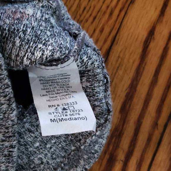 Gray two piece set - Picture 3 of 4